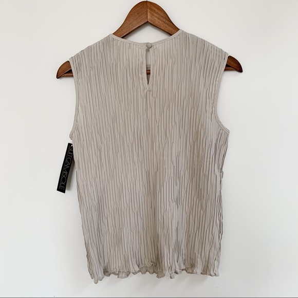 beige crinkle tank - Picture 5 of 5